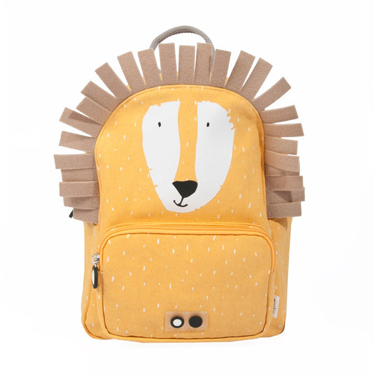 A yellow lion-faced backpack for kids, featuring adjustable straps, chest strap, water repellent coating, and spacious compartments. Ideal for ages 3+. Dimensions: 31 x 23 x 10 cm, 7.5 l capacity.