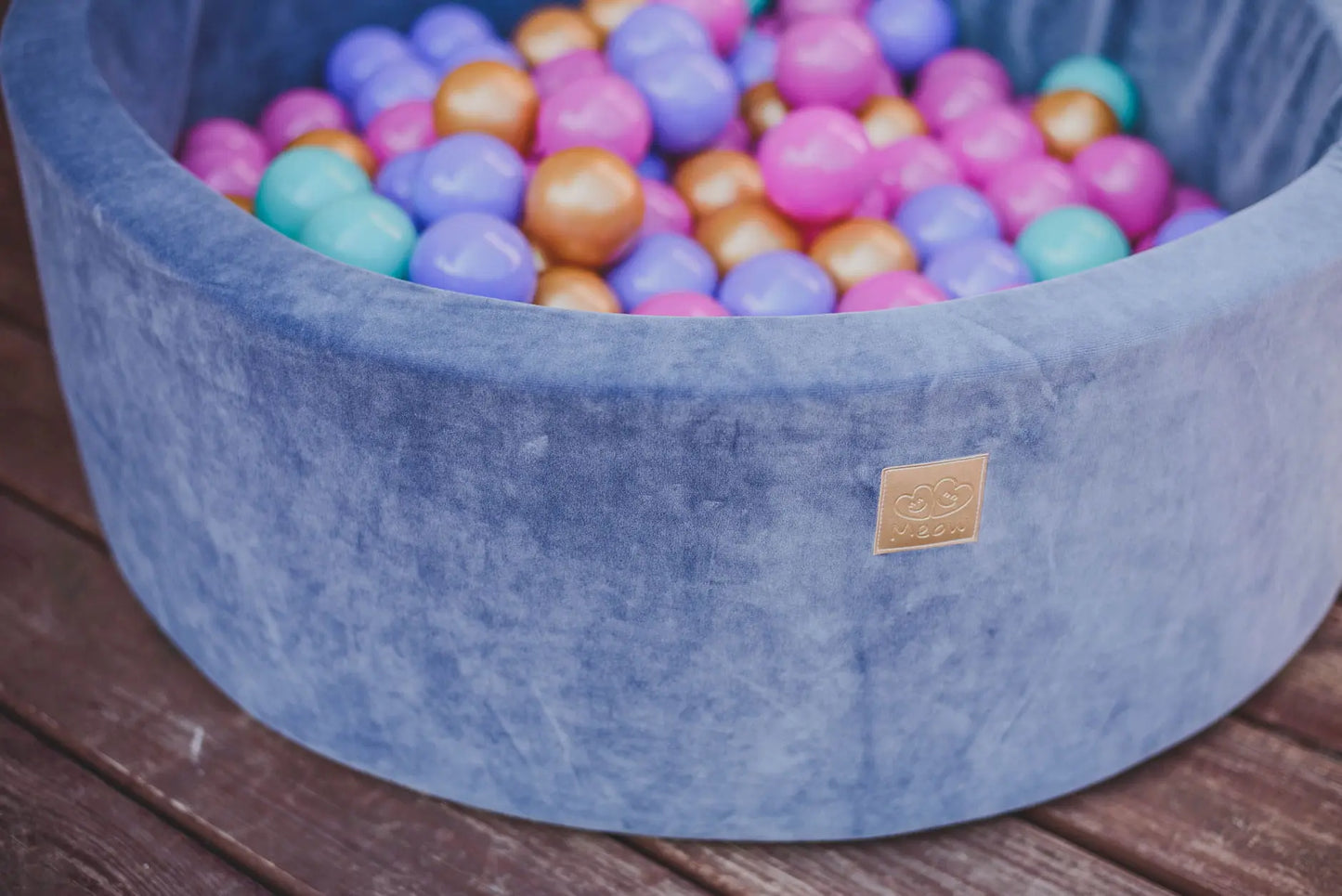 Children's Baby Foam Ball Pit 90x90x40cm - Model Flower with 250 CE-certified balls for sensory play and motor skill development. Soft foam, washable case, and safe, non-toxic balls.