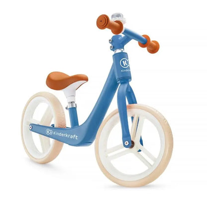 FLY PLUS balance bike with lightweight frame, puncture-proof foam wheels, and adjustable saddle for ages 3+. Magnesium alloy frame, steel fork, rubber handles, EVA foam wheels. Dimensions: L85xH53xW39 cm.