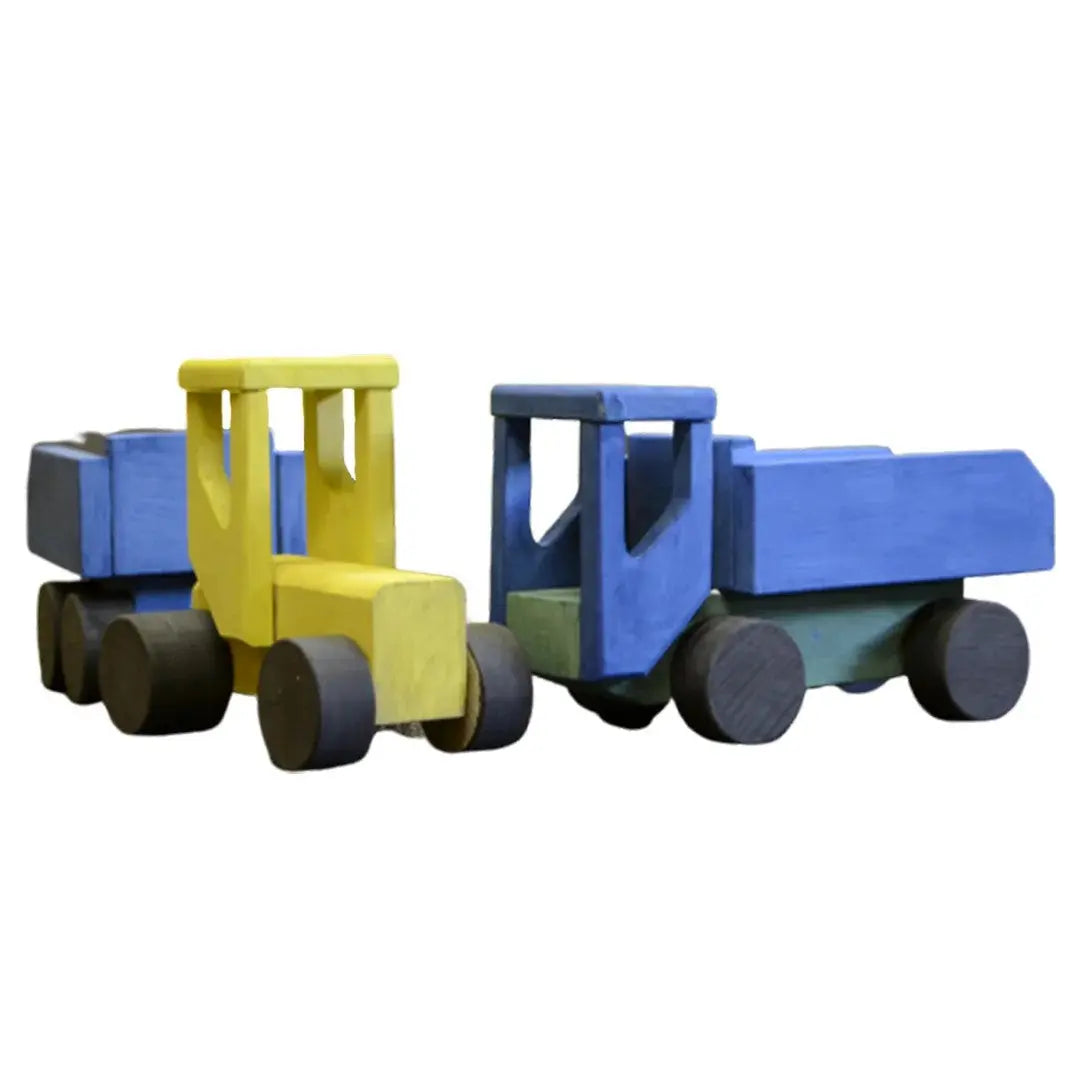 Wooden DIY Tractor Set: Tonu, a toy vehicle, offers hands-on learning and endless play possibilities. Crafted from birchwood, it's a reliable, premium-quality companion for children aged 3 and above.