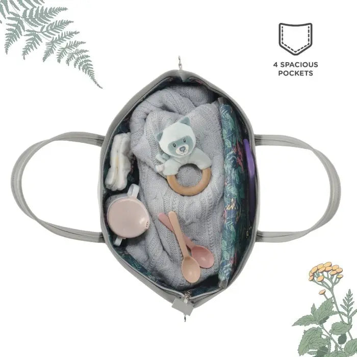 A versatile Kinderkraft Treasurebag diaper bag with ample storage, including a changing pad. Modern design from the Nature Vibes collection for on-the-go parents. Dimensions: 30 cm x 53 cm.