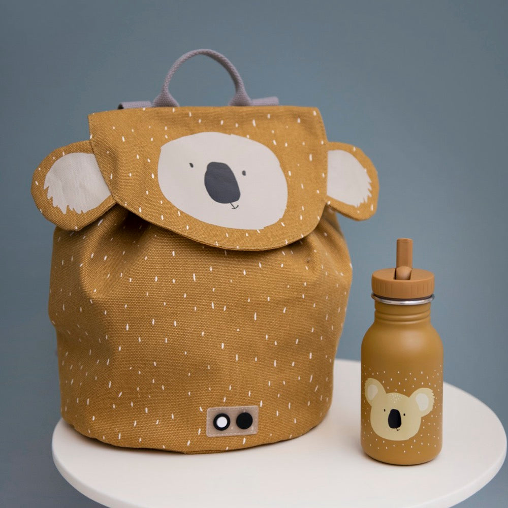 A light and roomy mini drawstring backpack featuring Mr. Koala face design. Ideal for outings, with water repellent coating, machine washable, 100% cotton material. Dimensions: 30 x 23 cm.