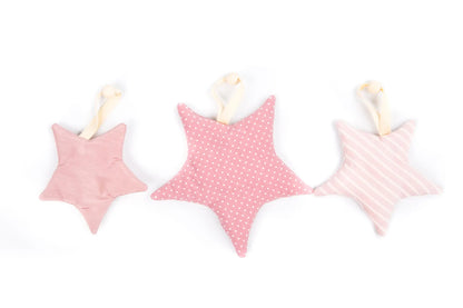 Handmade baby activity mat with stimulating toys, including a squeaky star and rattles. Generous 100x100 cm size, eco-friendly cotton, and adjustable arches for sensory exploration.