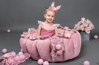 A girl in a pink dress plays in a flower-themed playmat transforming into a ball pit. MeowBaby® Flower Play Mat with Ball Pit - Grey, 100 balls included. Made of soft cotton and polyester velvet.