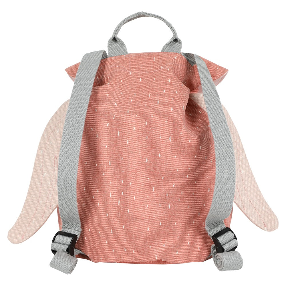 Mini Drawstring Backpack - Mrs Flamingo: A pink backpack with wings, ideal for kids' adventures. Water repellent, washable, and spacious for snacks. 100% cotton, 5L capacity, 30x23 cm.