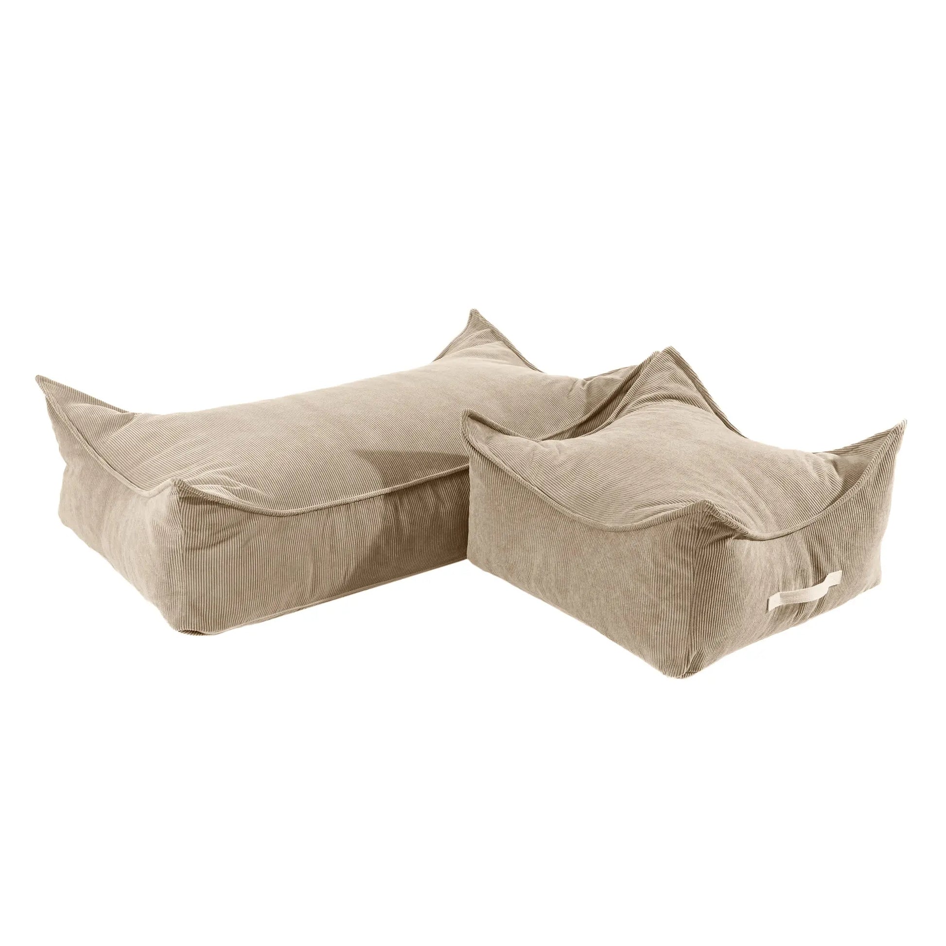 A children's rectangular corduroy pouffe, inviting play and rest. Dimensions: 120x60x35 cm. Durable, washable cover for young explorers. Encourages creativity and independent play.