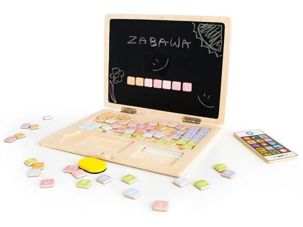 Wooden Laptop/Tablet + Phone Set: Educational toy with blackboard surface, magnetic elements, play phone, and chalk for interactive learning and creative play. Dimensions: 30.5 x 23 x 2 cm. Age: 3+.